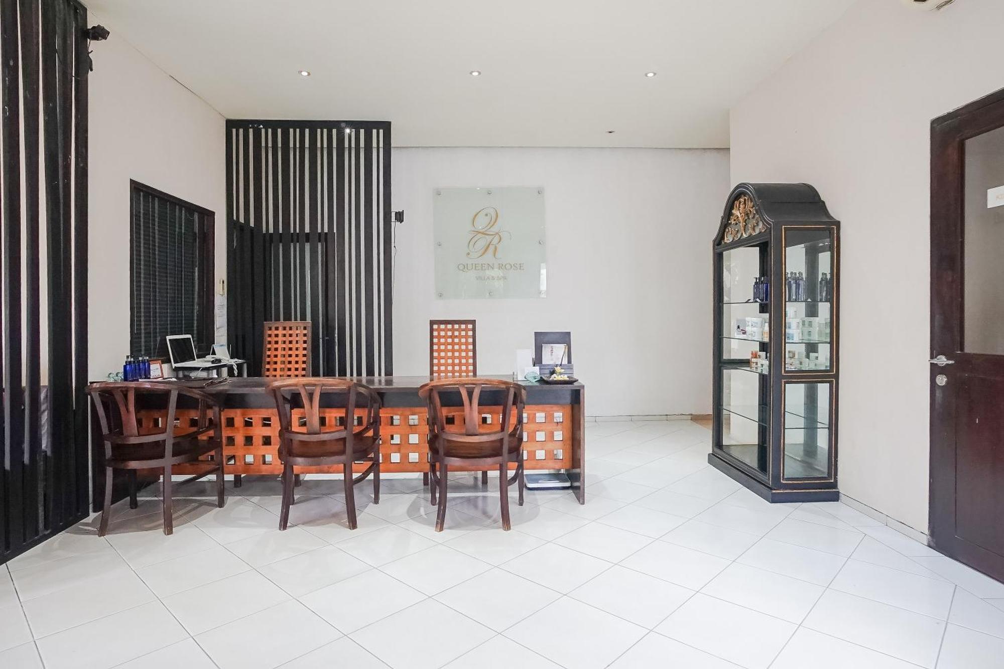 Queen Rose Villa & Spa جيمباران المظهر الخارجي الصورة