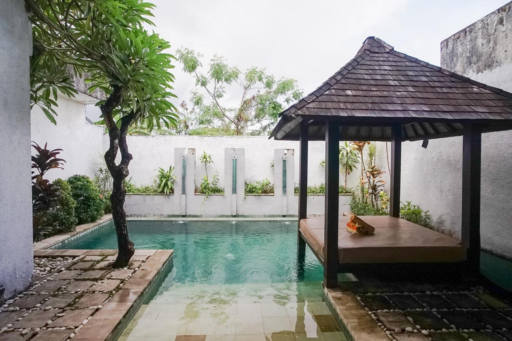 Queen Rose Villa & Spa جيمباران المظهر الخارجي الصورة